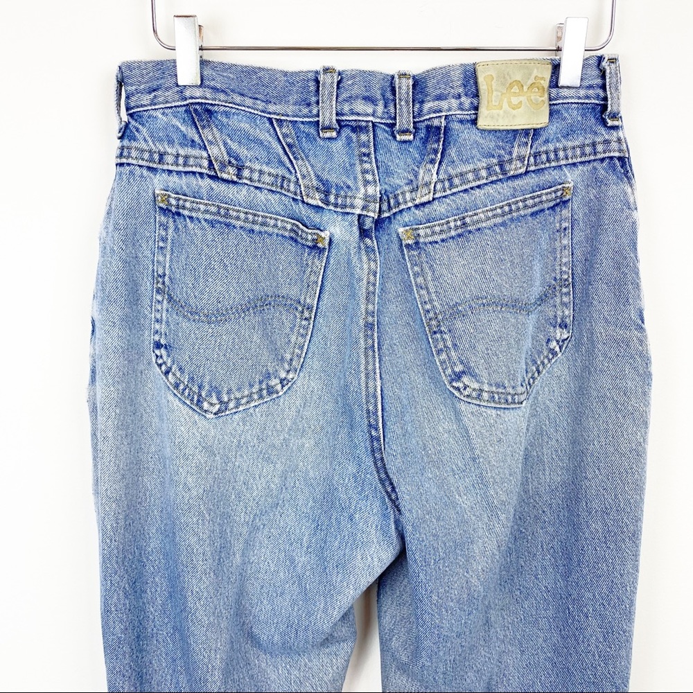 Vintage | 90's Light Wash High Rise Lee Mom Jeans - Picture 7 of 10
